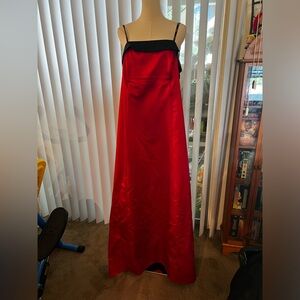 Roberta Red & Black formal dress w/wrap in size  20.